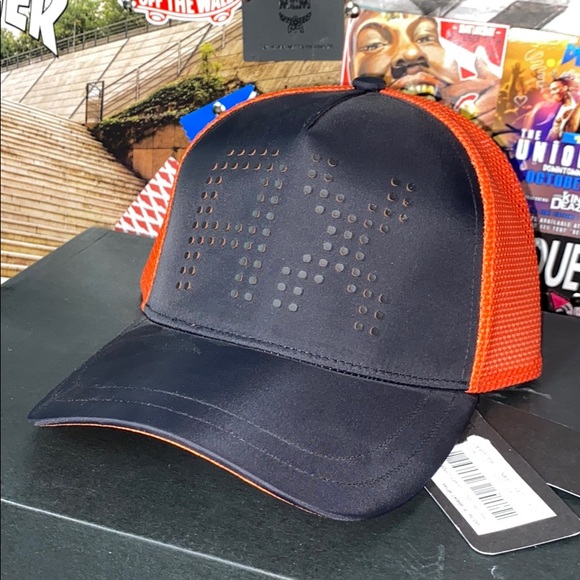 Armani Exchange Mesh Snap Hat - Picture 1 of 1